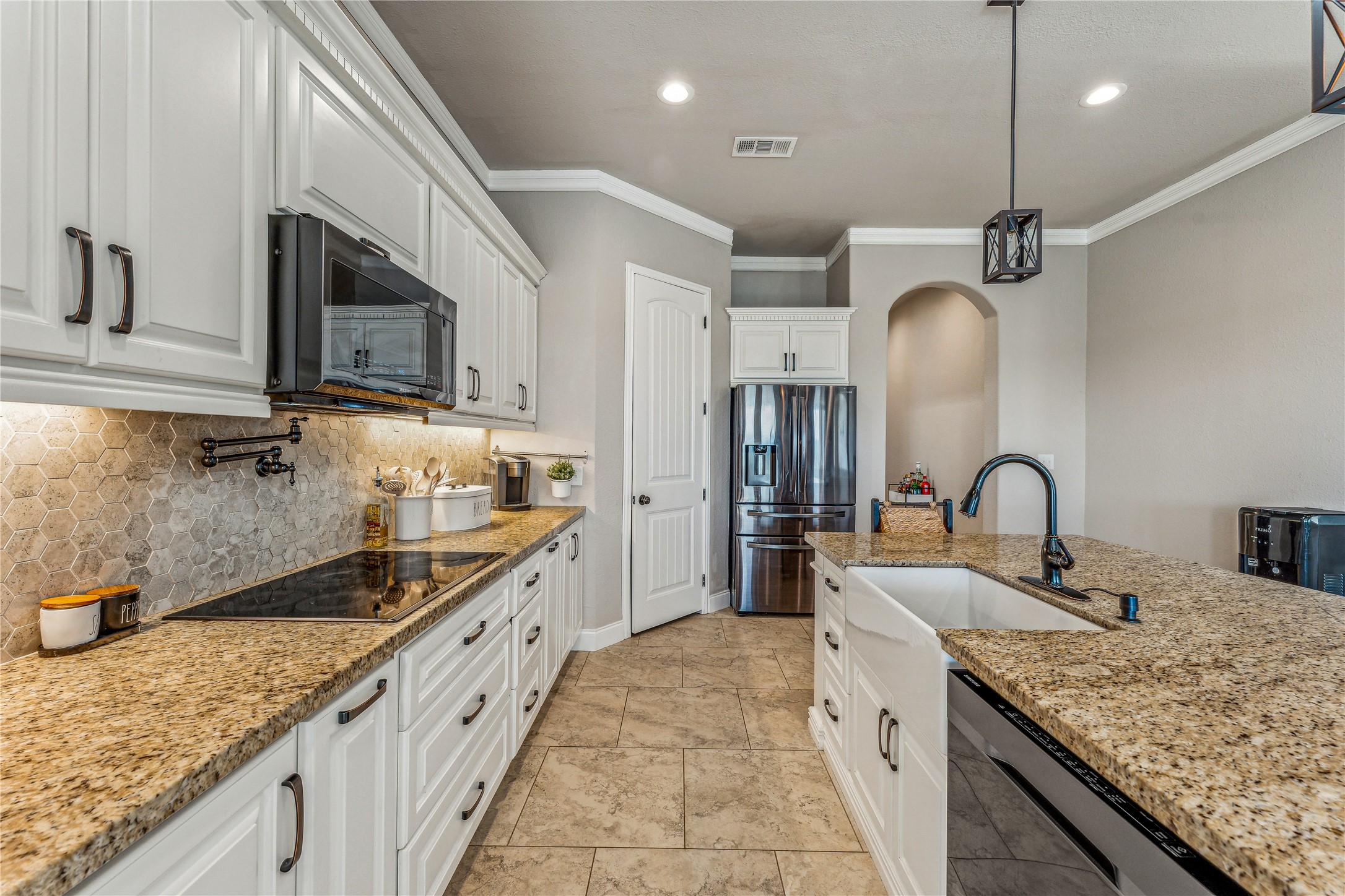 2350 Lakeside Drive Bluff Dale TX 76433