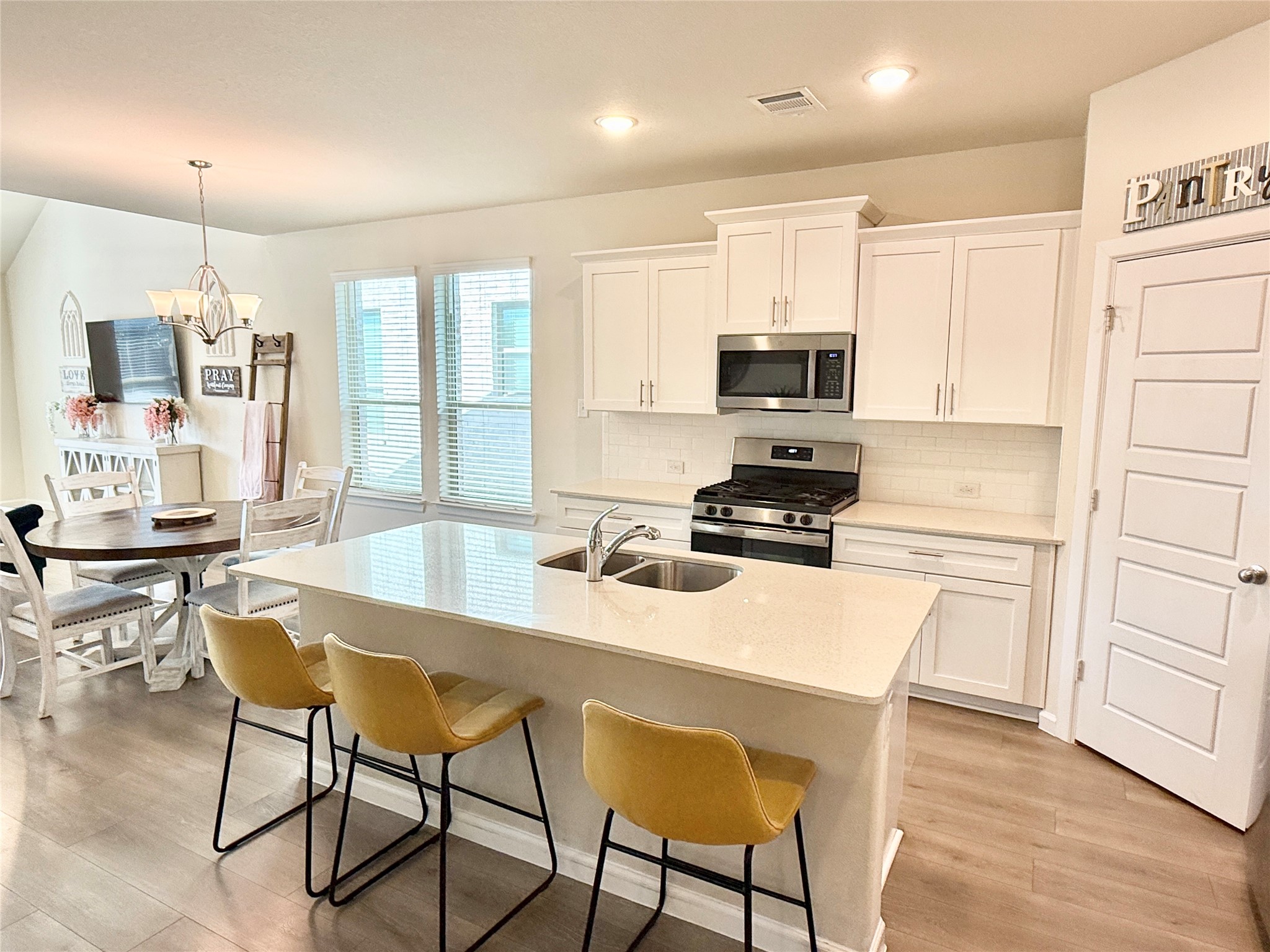 603 Hazeltine Road Red Oak TX 75154