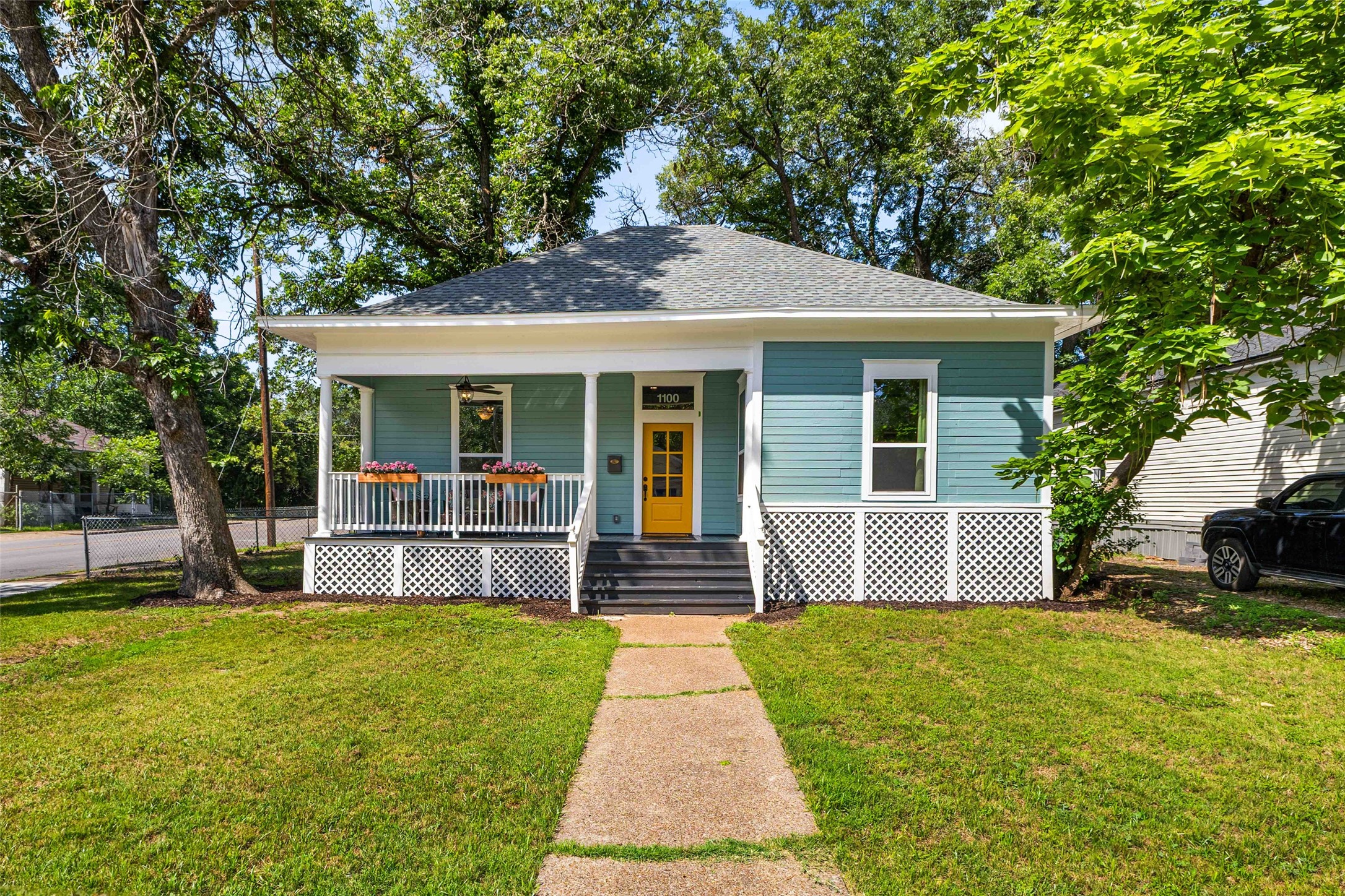 1100 N 10th Street Waco TX 76707