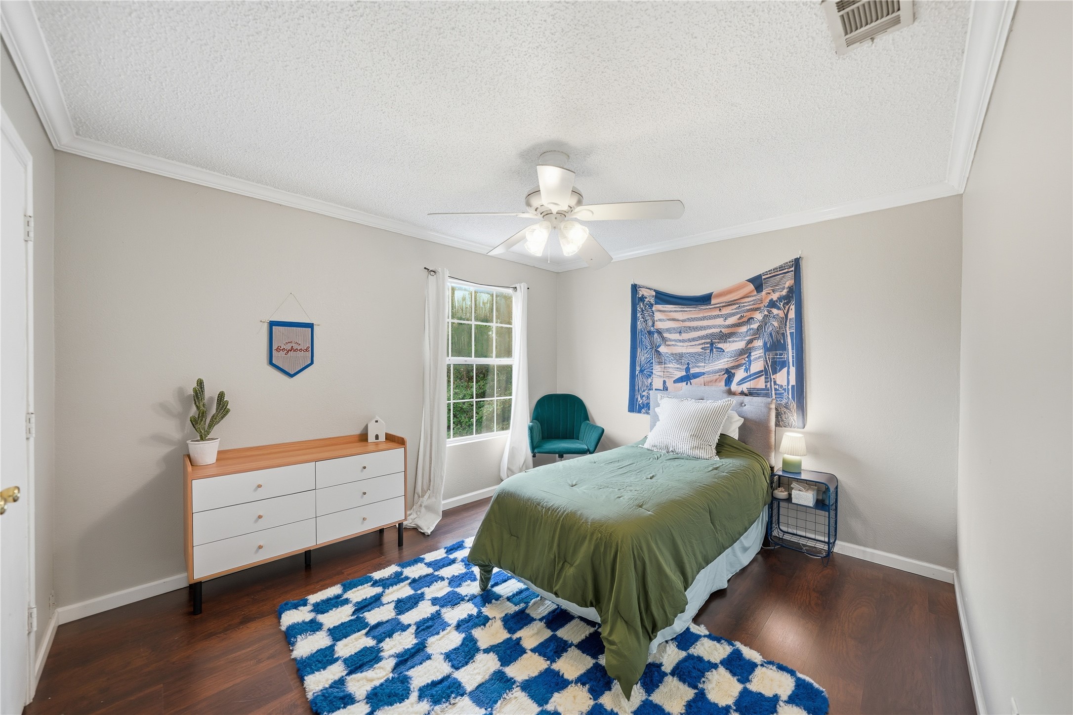 6924 Wooddale Drive Watauga TX 76148