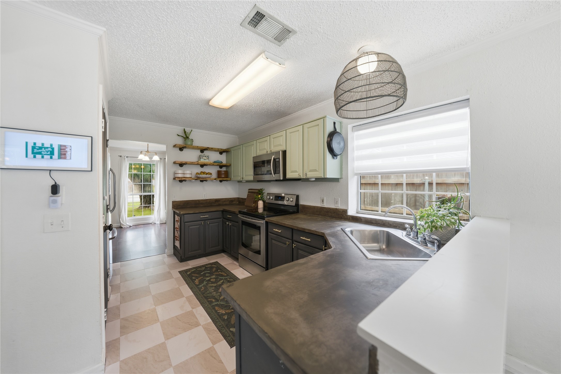 6924 Wooddale Drive Watauga TX 76148