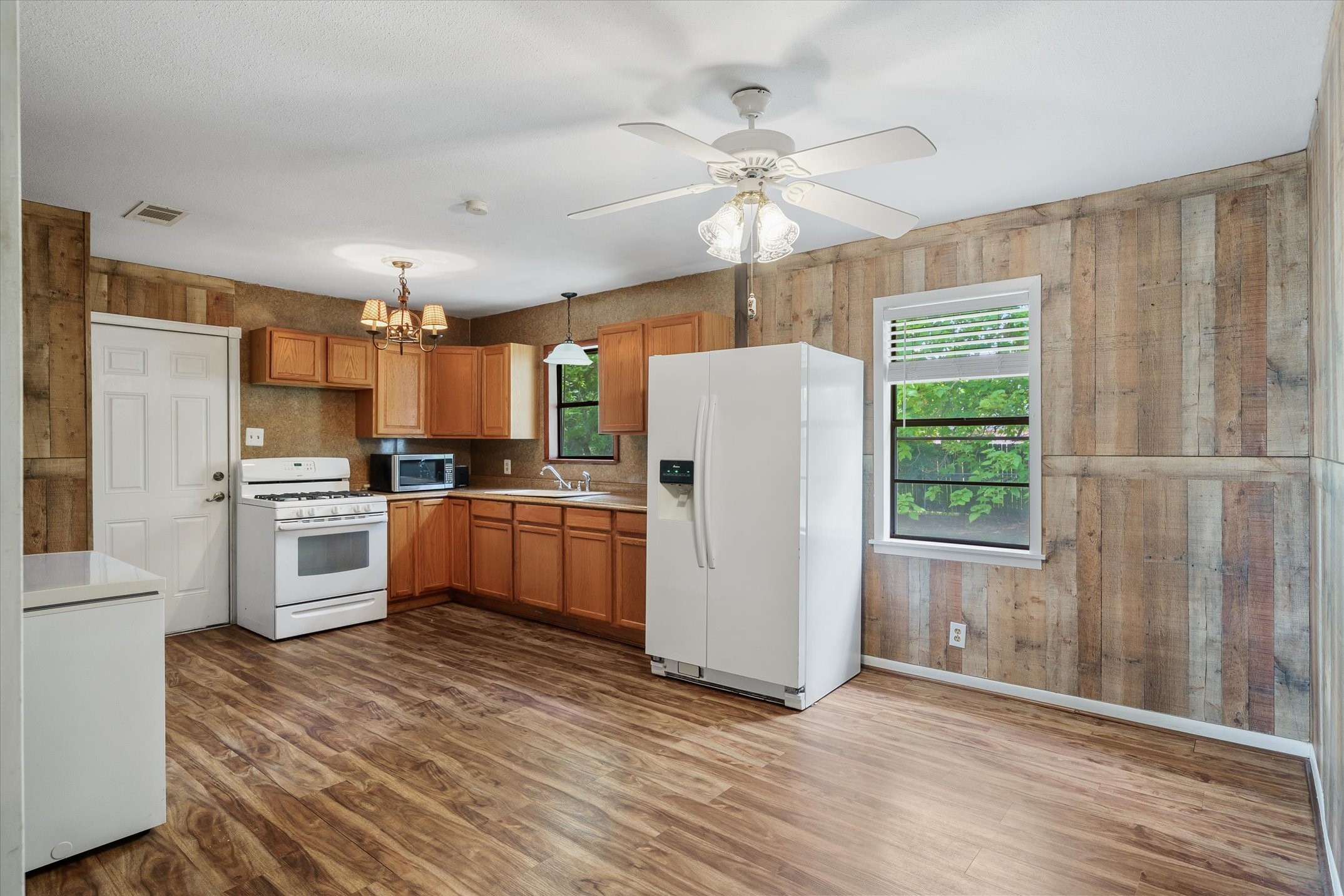 22229 State Highway 64 Canton TX 75103