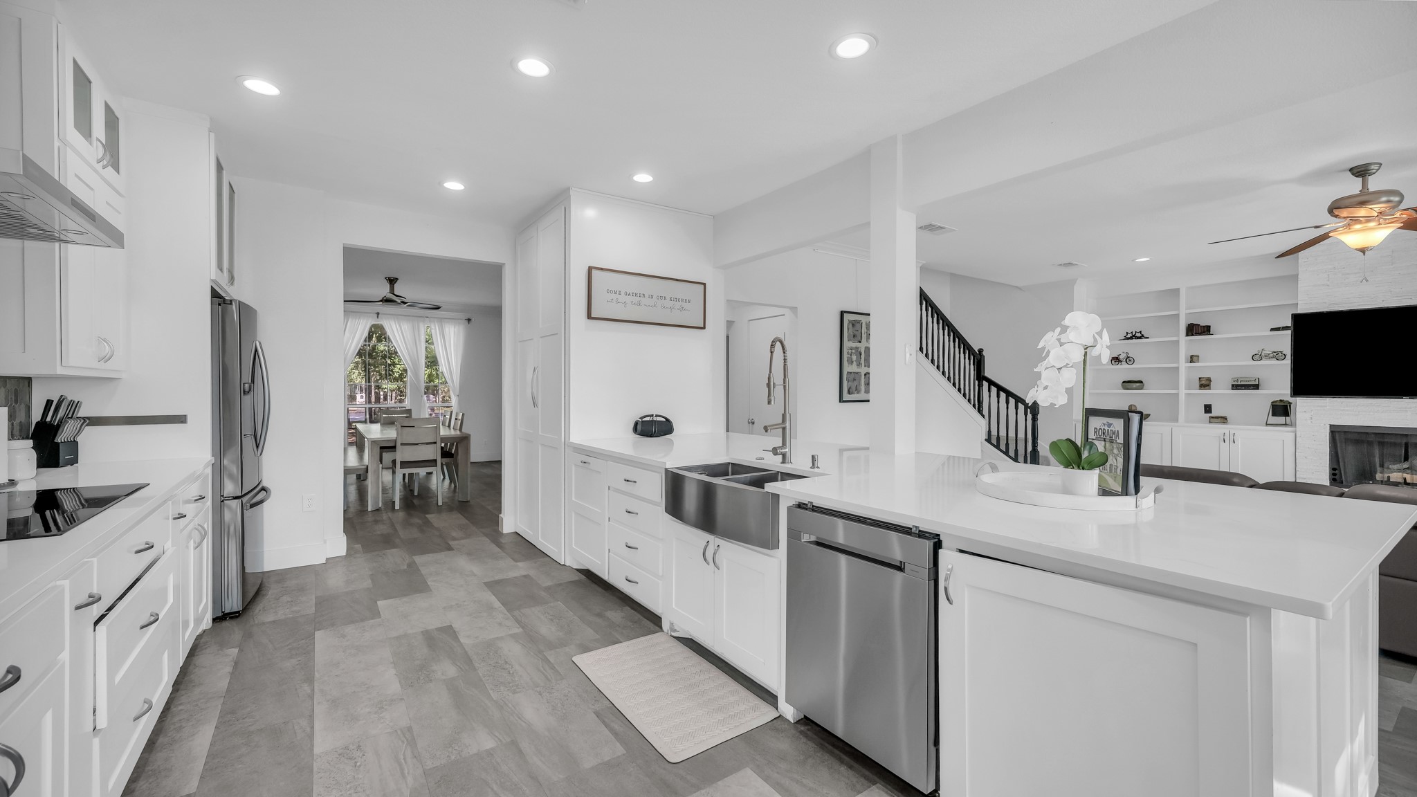 100 Oakview Drive Hudson Oaks TX 76087