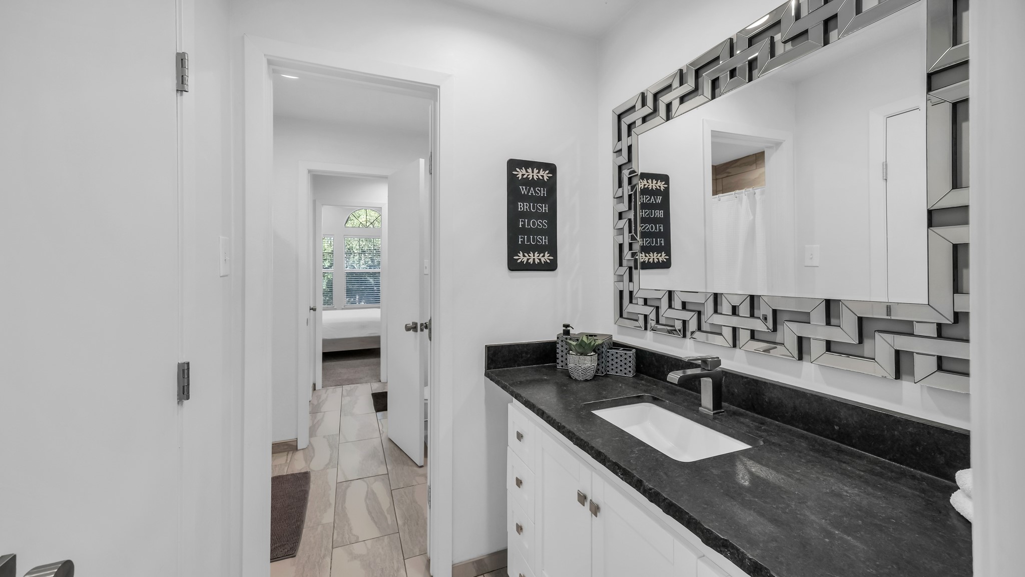 100 Oakview Drive Hudson Oaks TX 76087