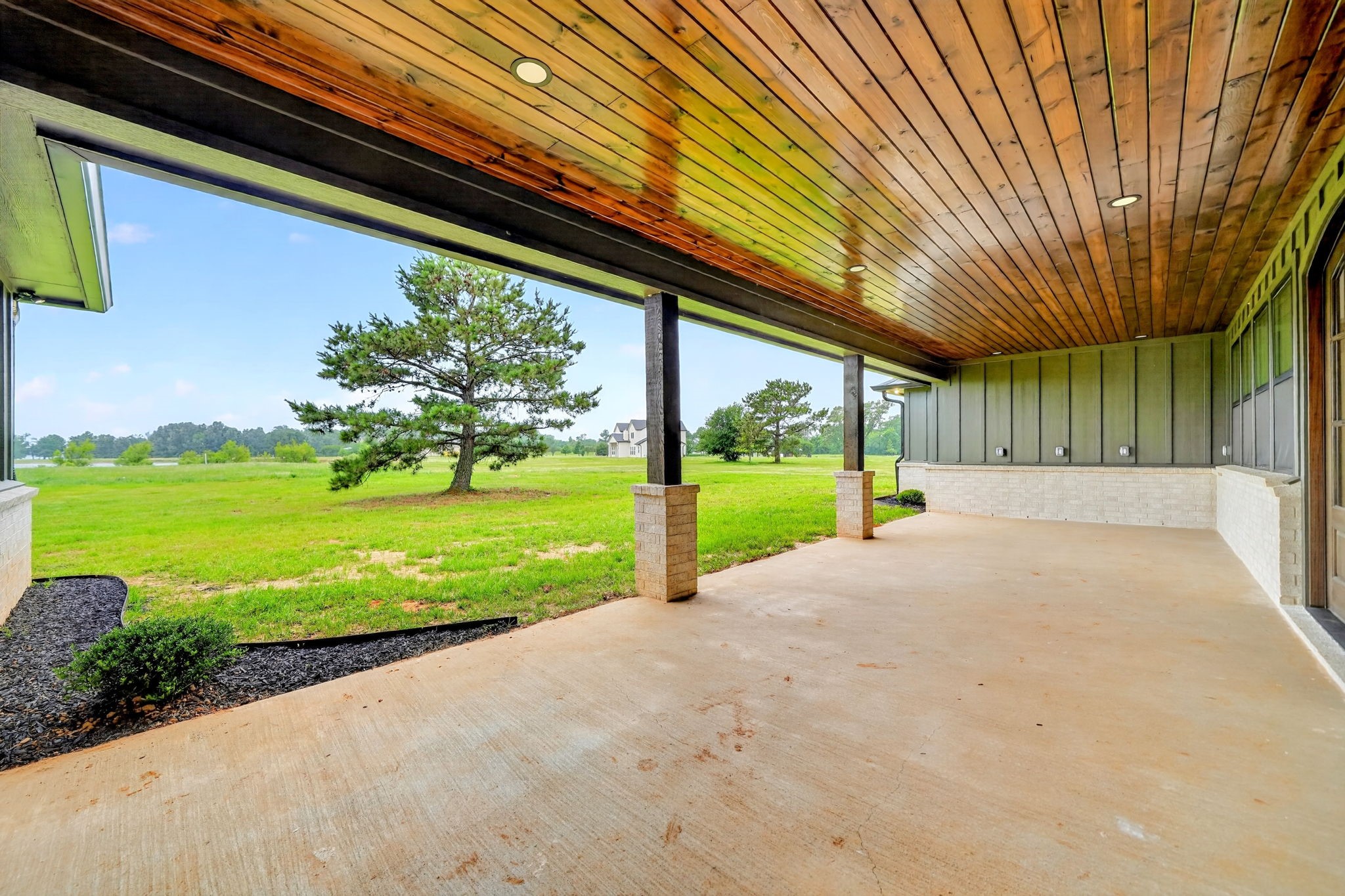 242 Private Road 2712 Mt Pleasant TX 75455