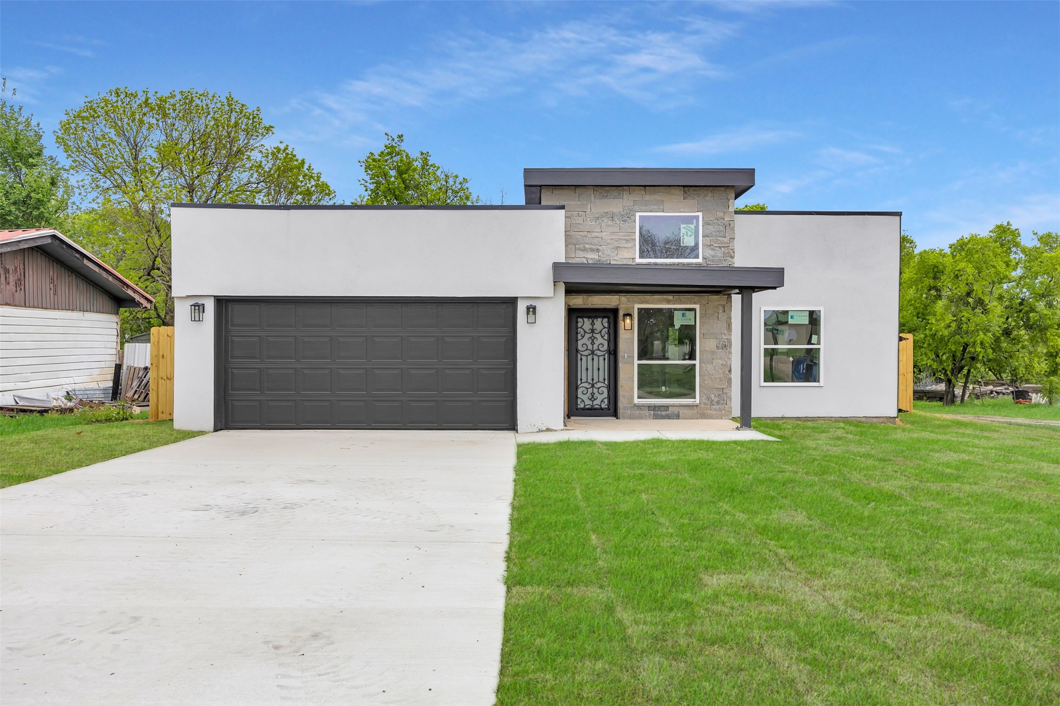 206 E Gilmer Street Rice TX 75155