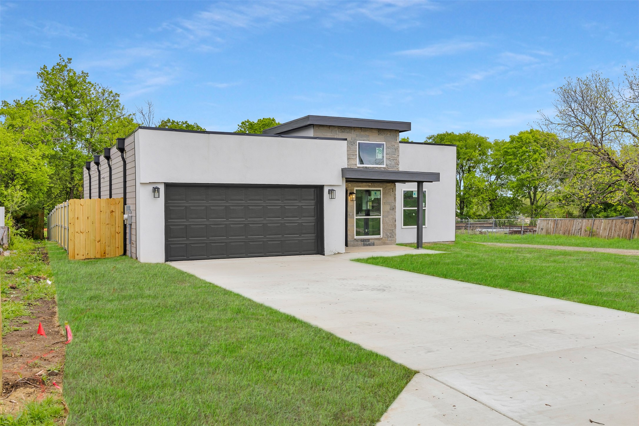 206 E Gilmer Street Rice TX 75155