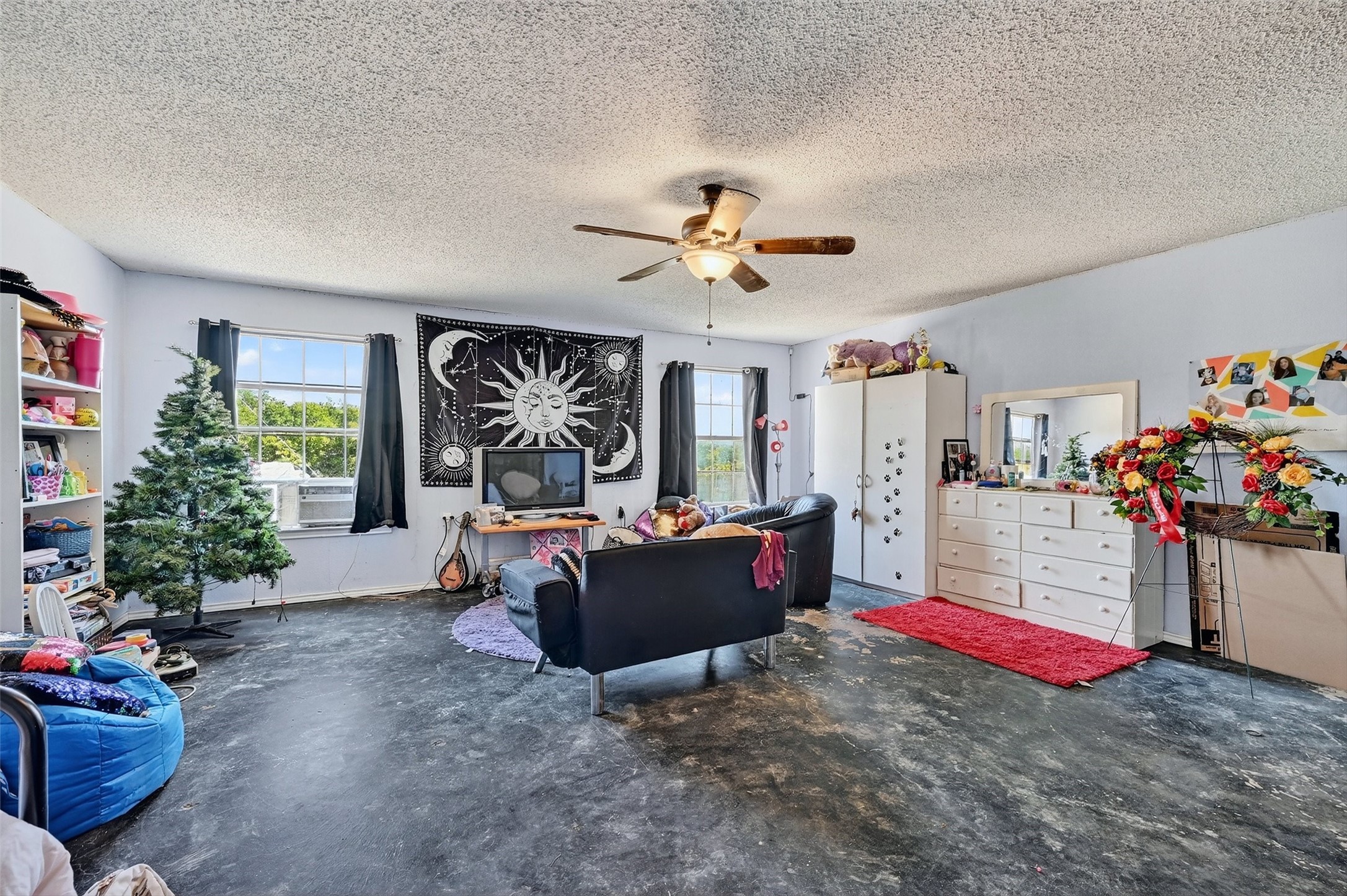 602 1/2 W Grand Street Whitewright TX 75491