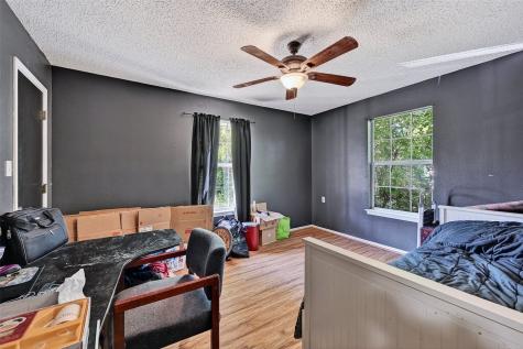 602 1/2 W Grand Street Whitewright TX 75491