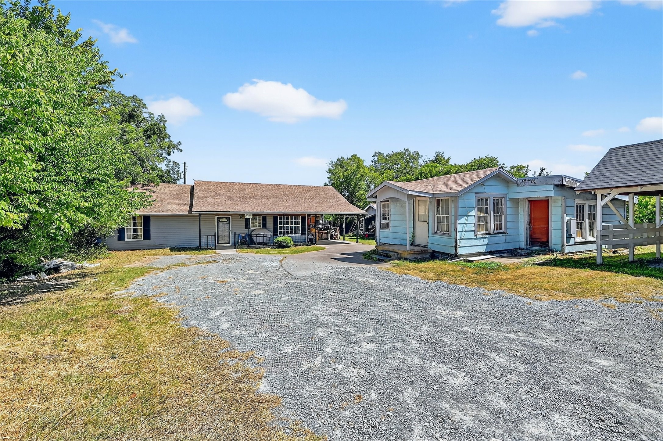 602 1/2 W Grand Street Whitewright TX 75491