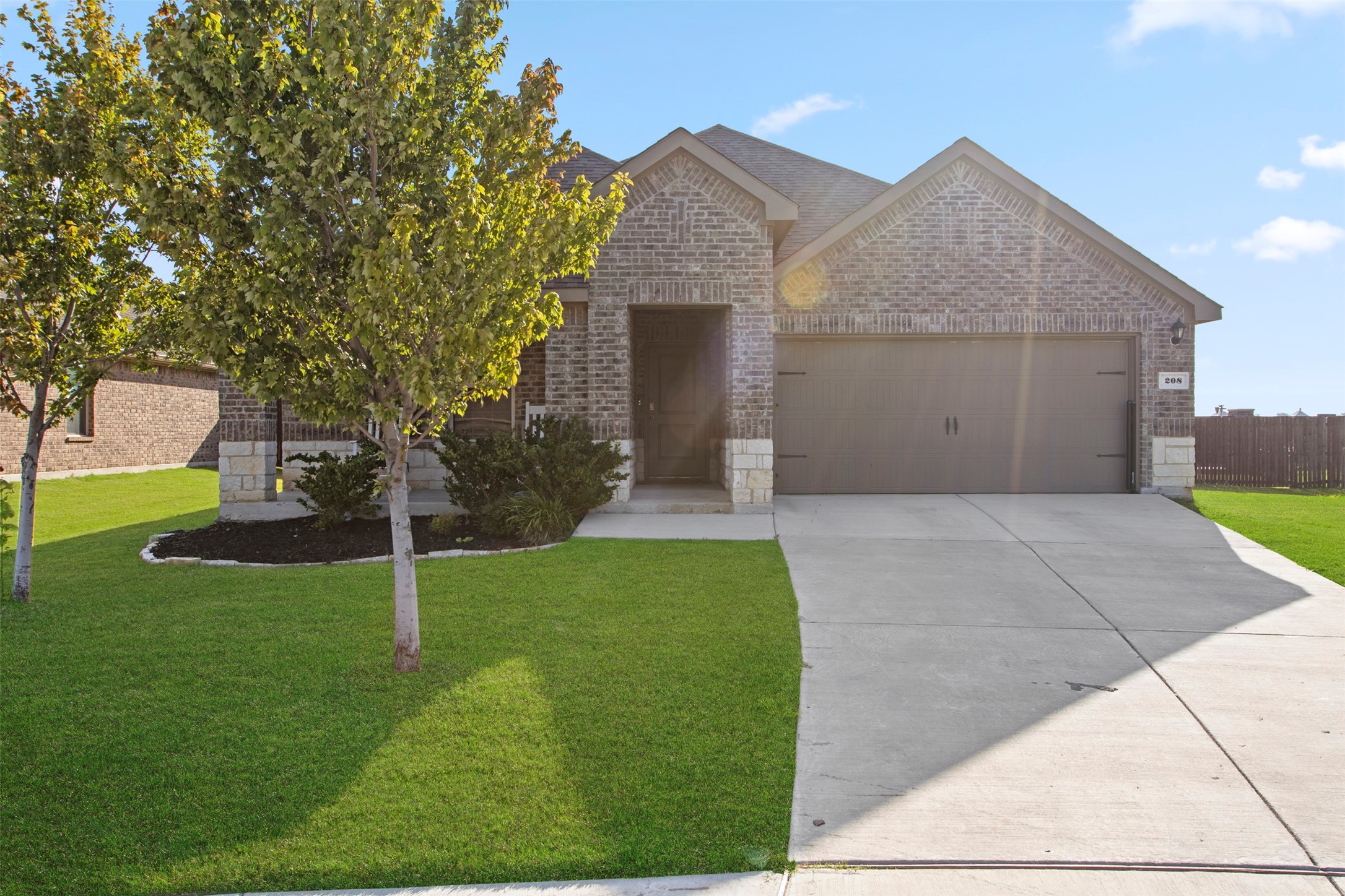 208 Churchill Court Waxahachie TX 75165