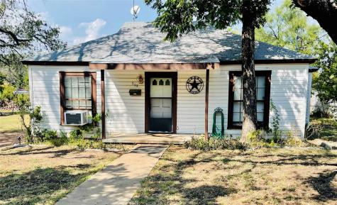 908 W 4th Street Brady TX 76825