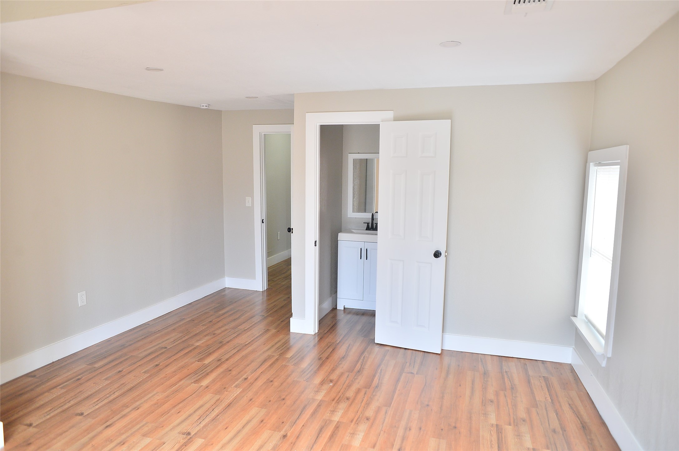 2010 Wesley Drive Arlington TX 76012
