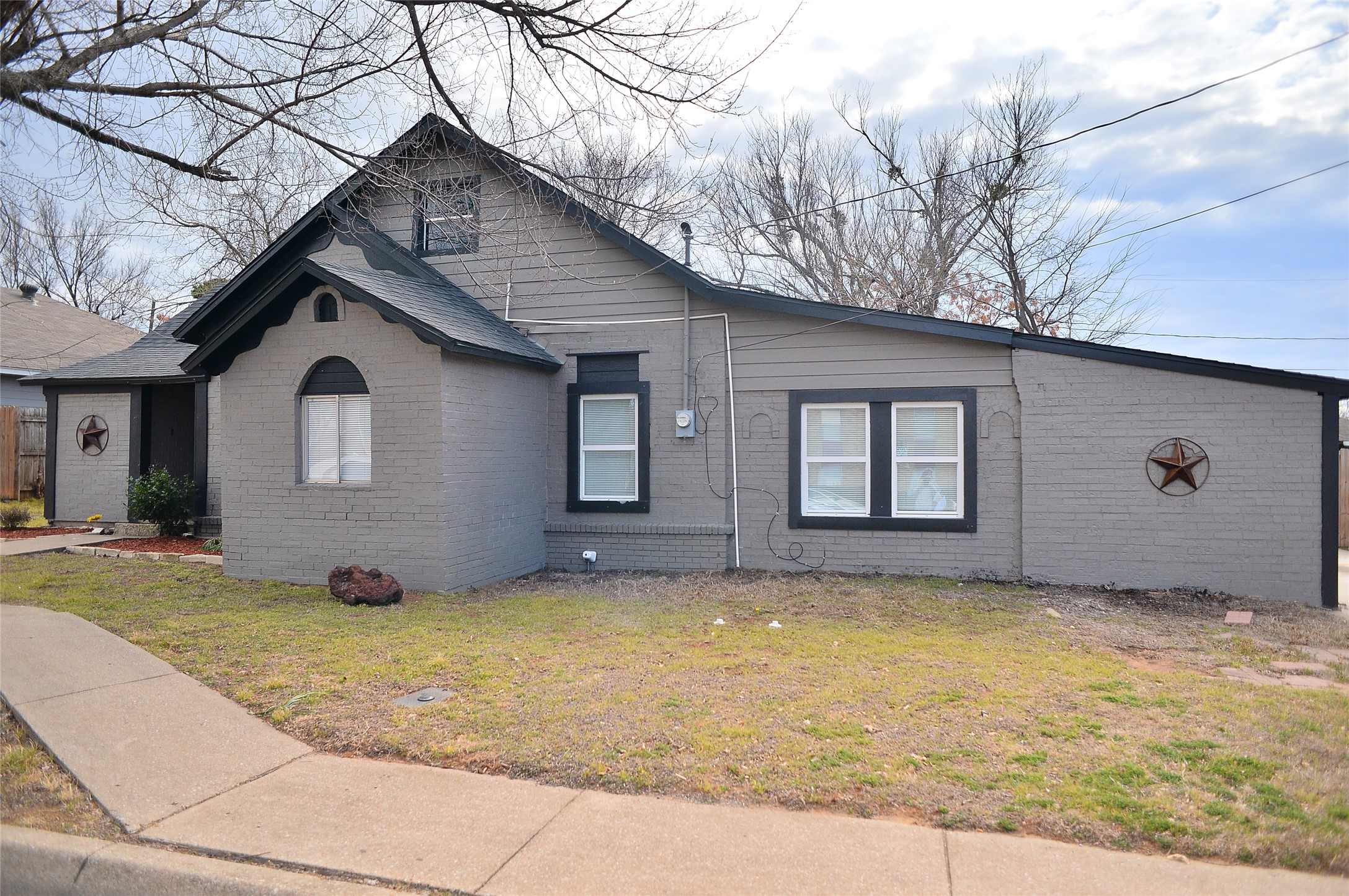 2010 Wesley Drive Arlington TX 76012