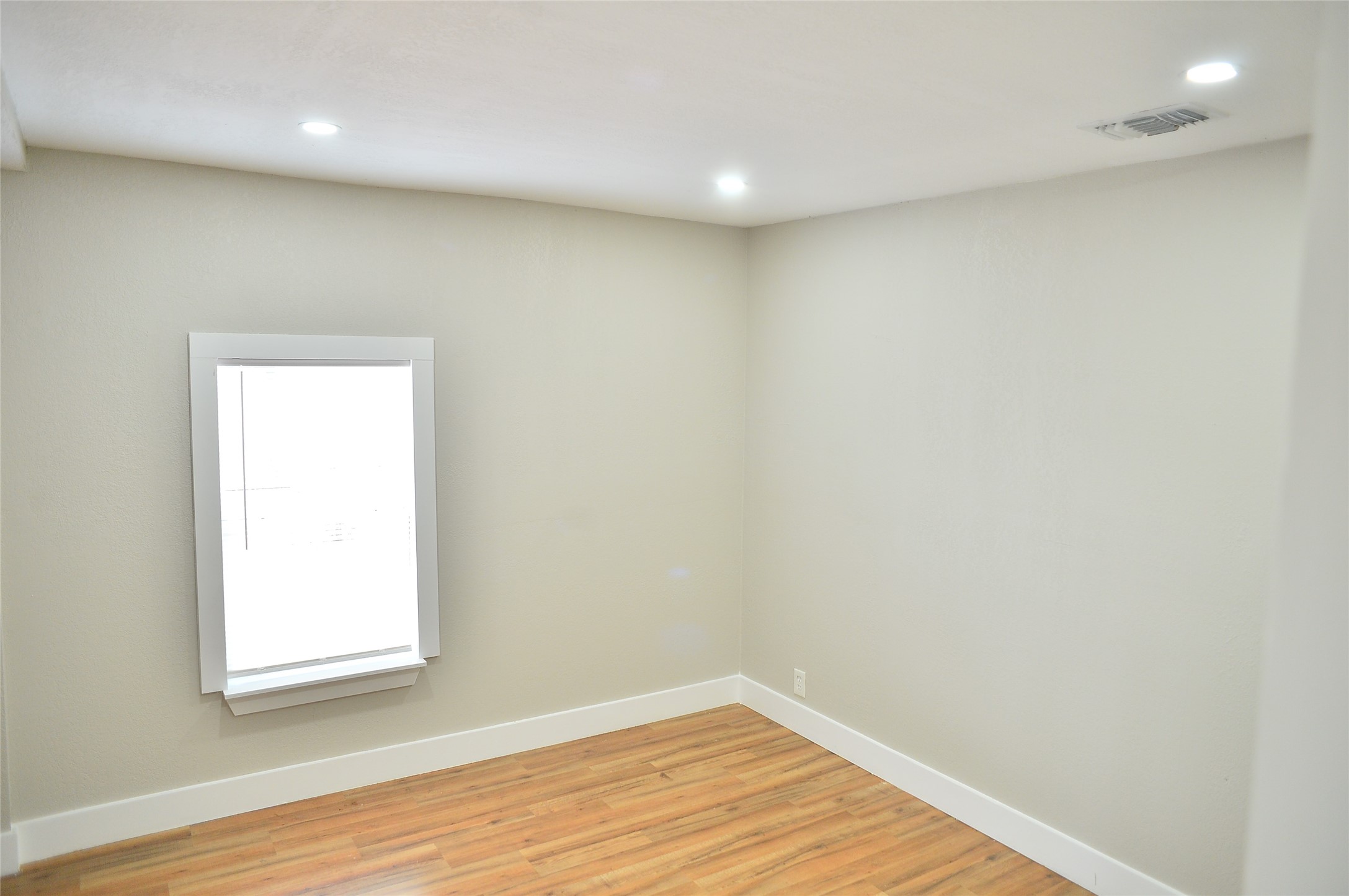 2010 Wesley Drive Arlington TX 76012
