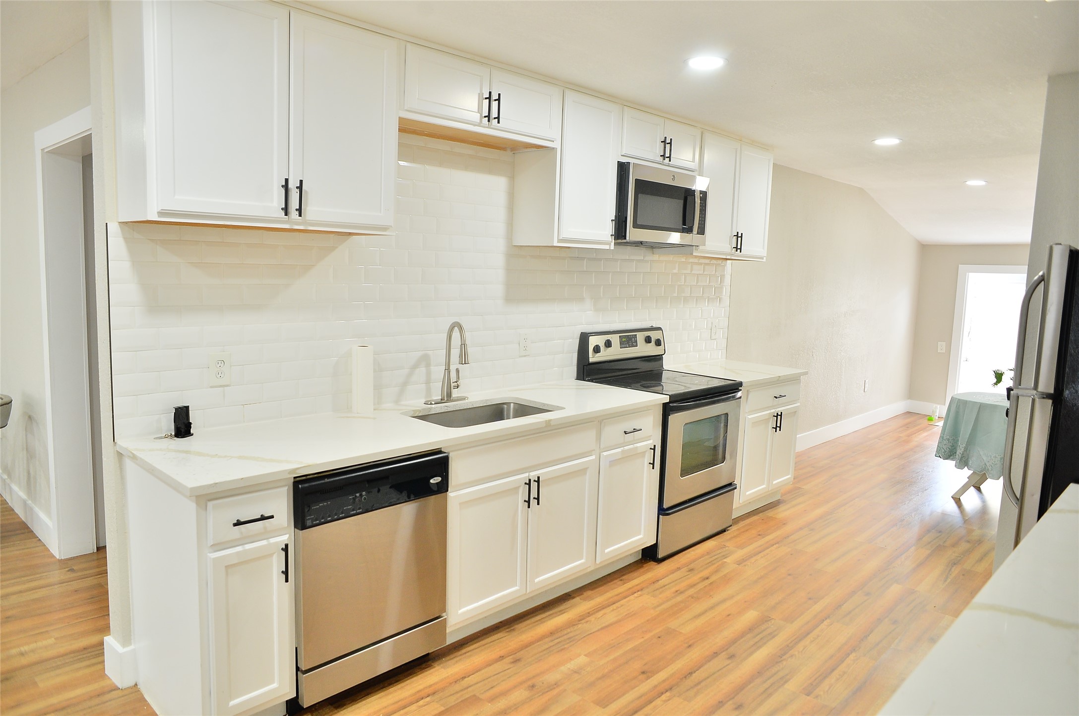 2010 Wesley Drive Arlington TX 76012