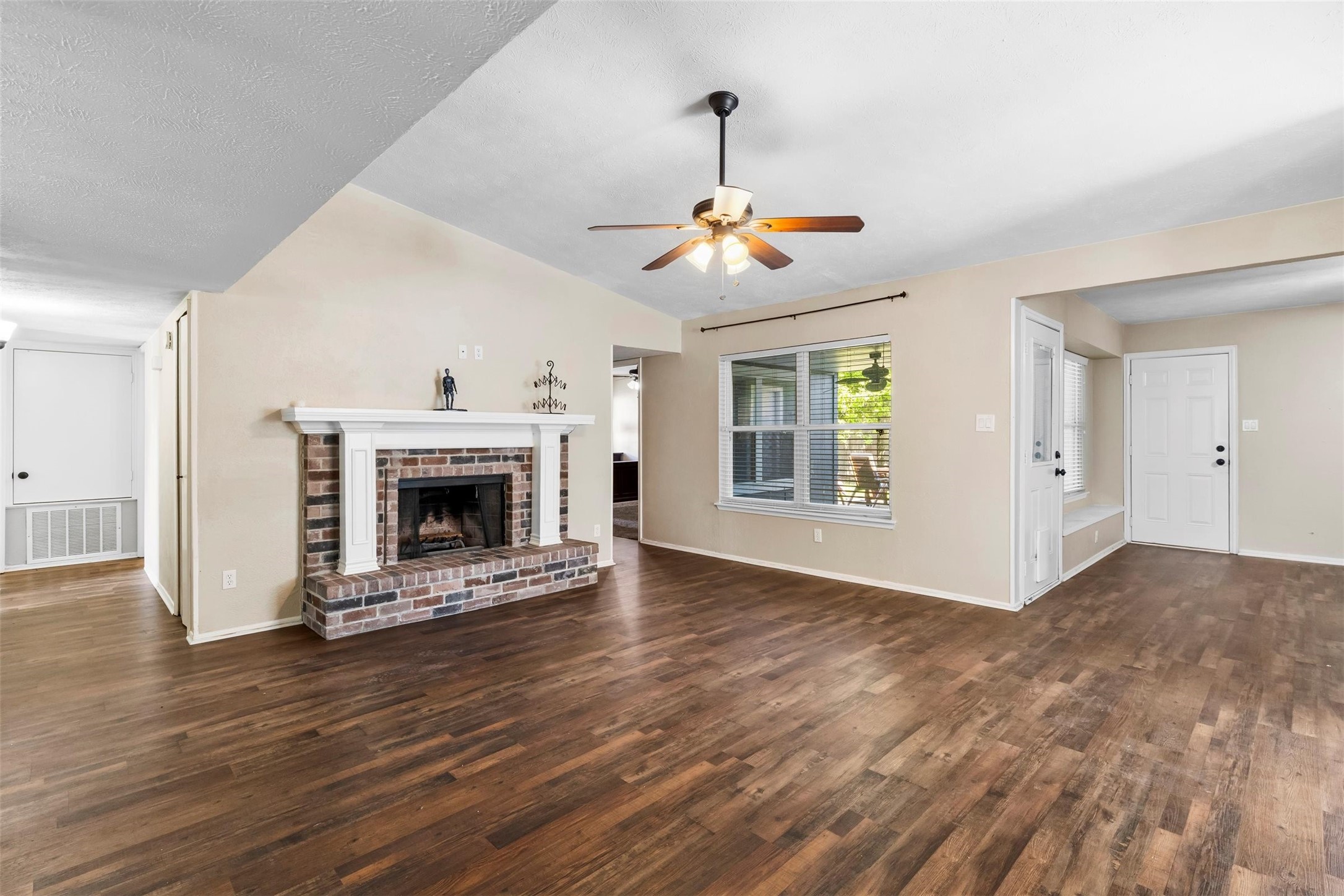 9212 Shipman Street Rowlett TX 75088