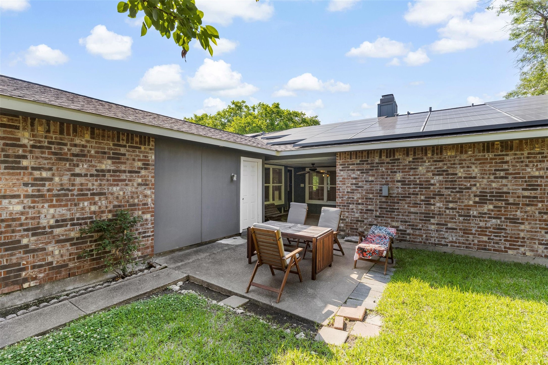 9212 Shipman Street Rowlett TX 75088