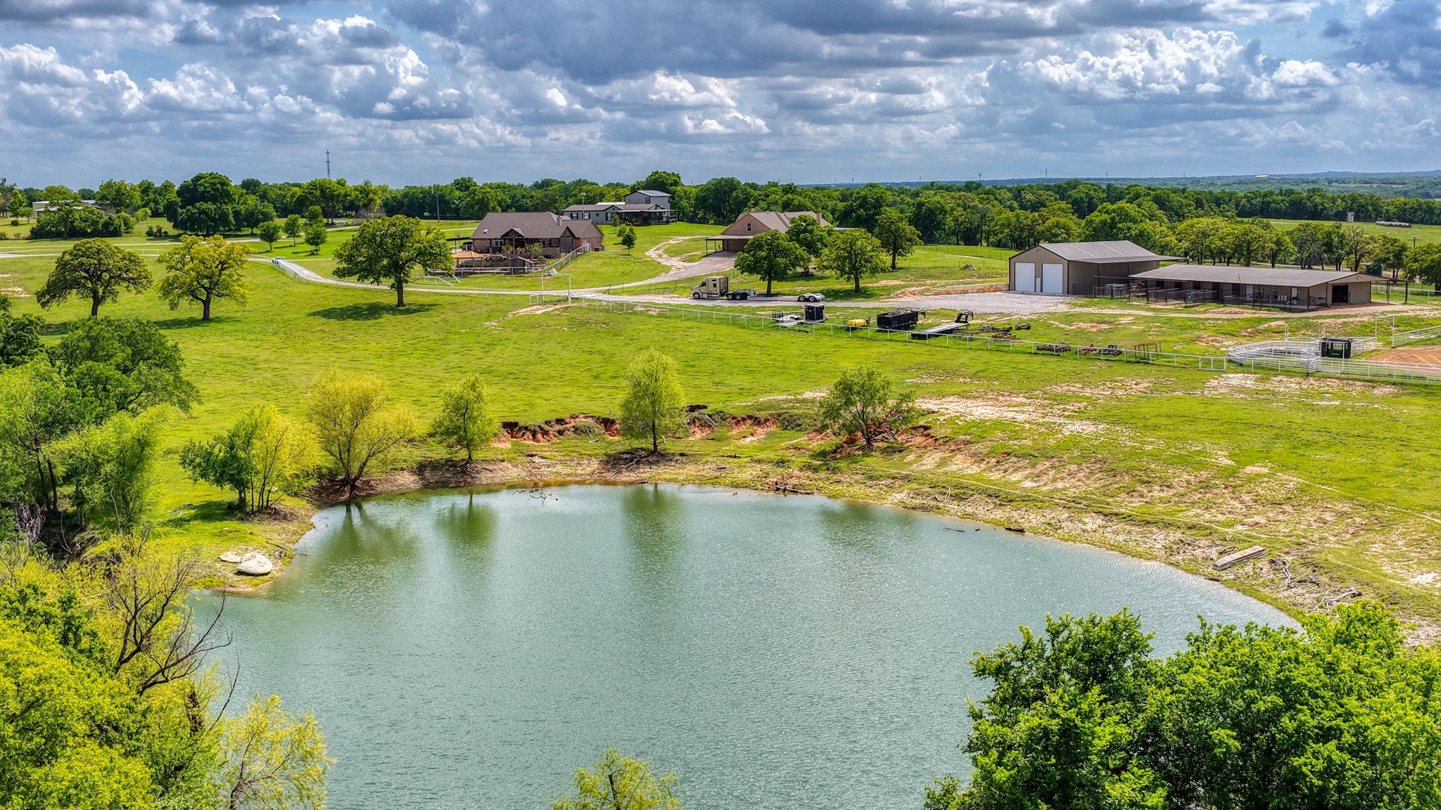 303 Private Road 3365 Boyd TX 76023