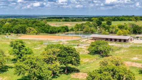303 Private Road 3365 Boyd TX 76023