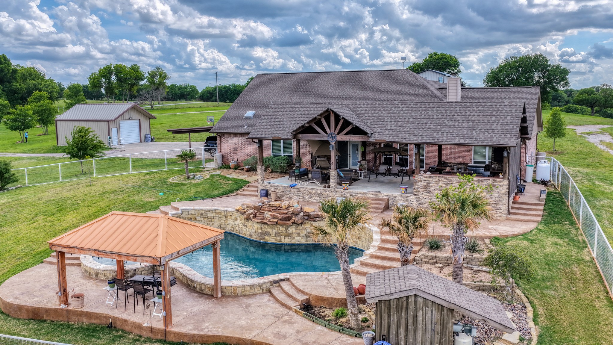 303 Private Road 3365 Boyd TX 76023