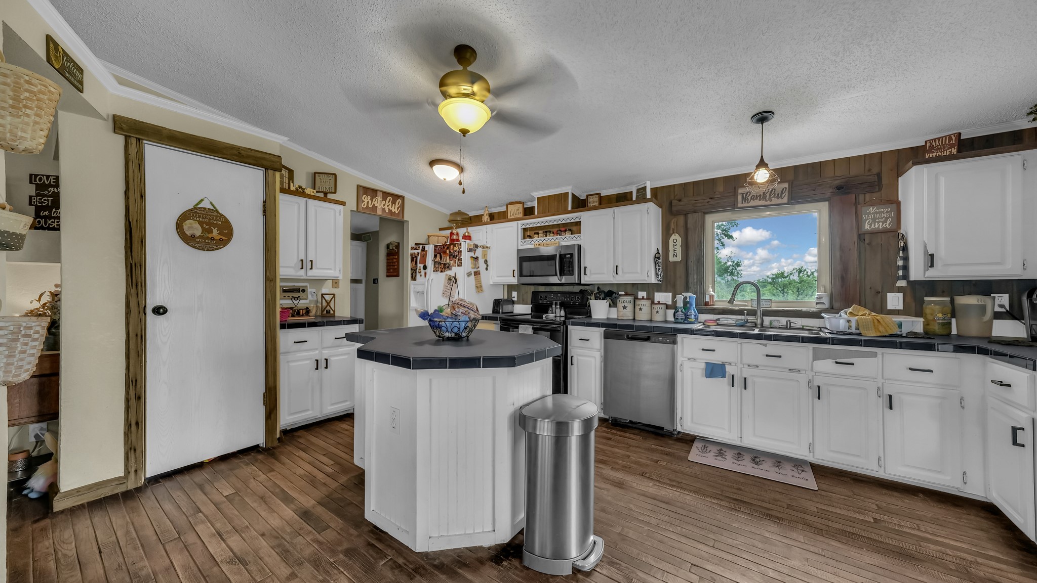 303 Private Road 3365 Boyd TX 76023