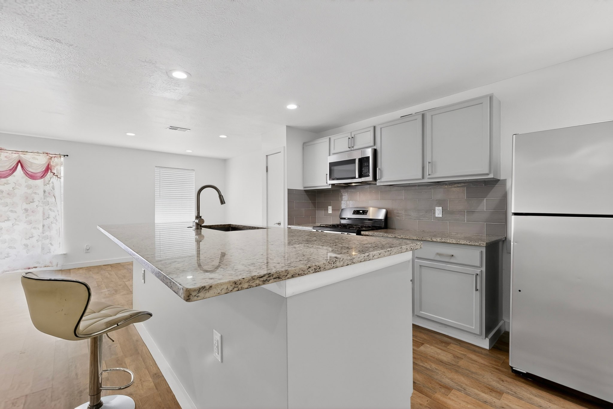 1545 Drury Drive Dallas TX 75232