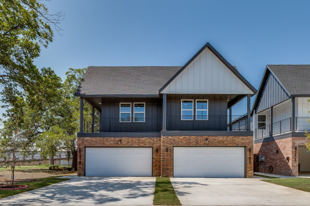 2427 Merlin Street Dallas TX 75215
