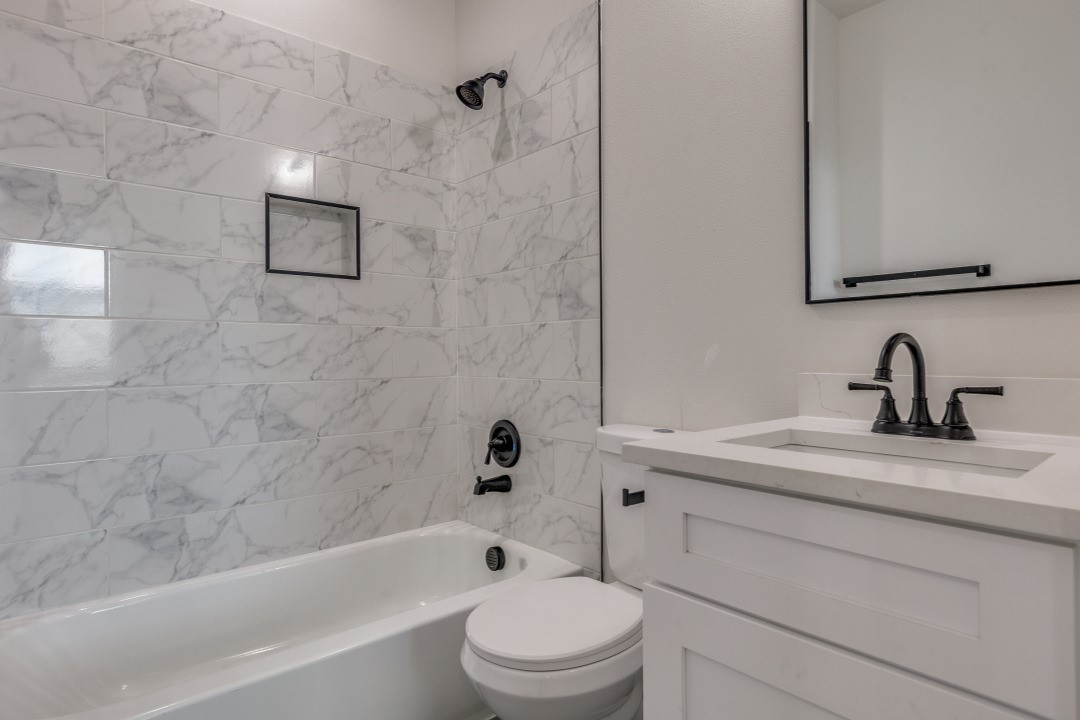 2427 Merlin Street Dallas TX 75215