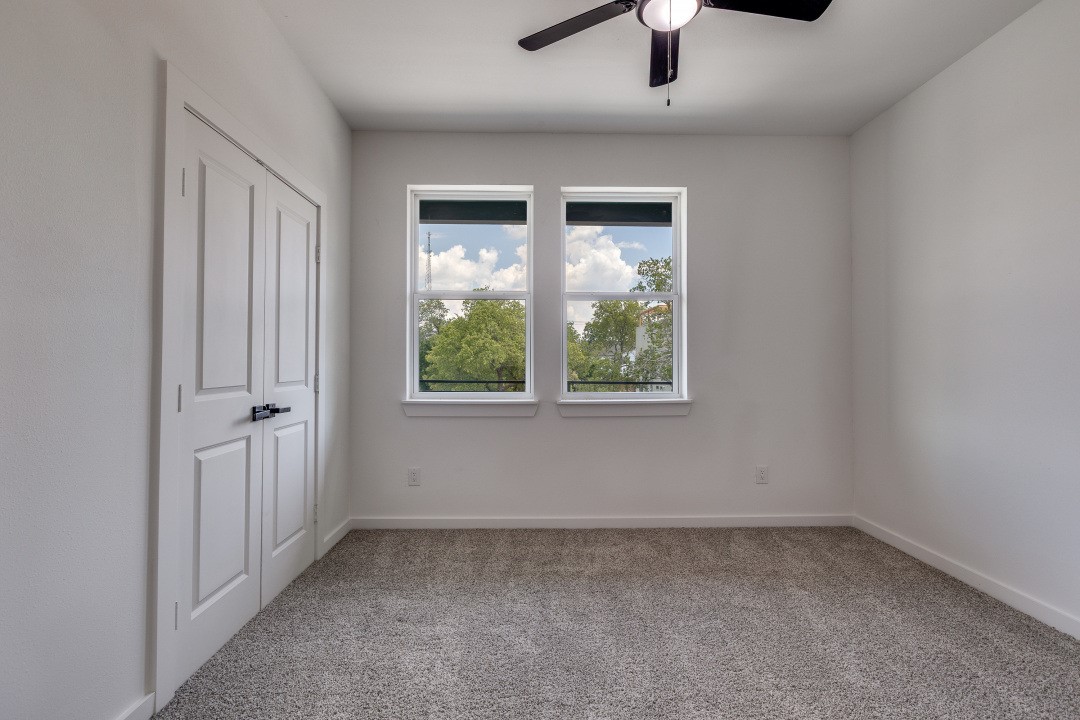 2427 Merlin Street Dallas TX 75215