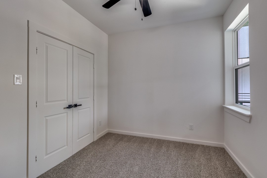 2427 Merlin Street Dallas TX 75215