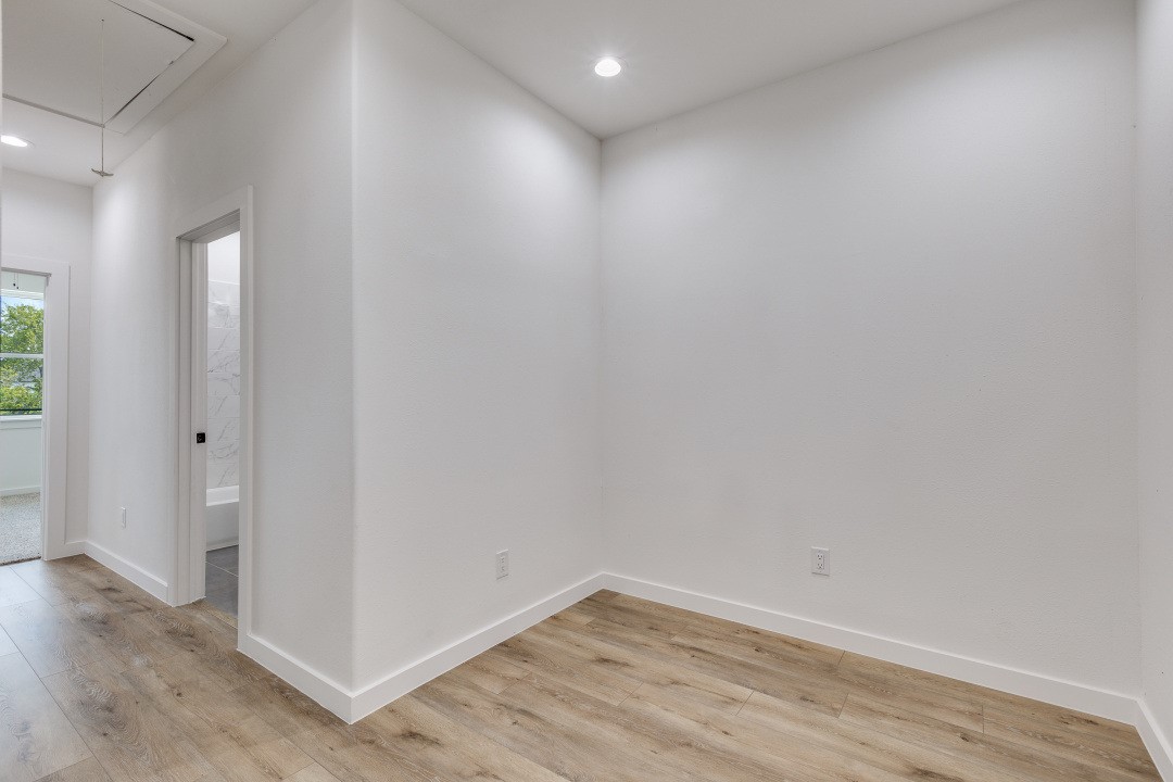 2427 Merlin Street Dallas TX 75215