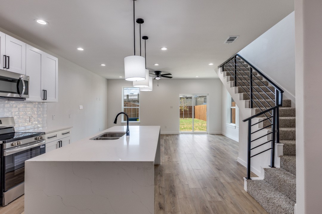 2427 Merlin Street Dallas TX 75215