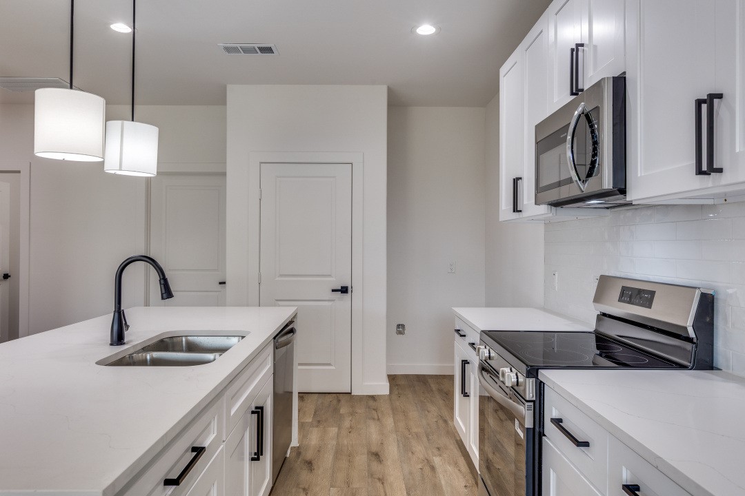 2427 Merlin Street Dallas TX 75215