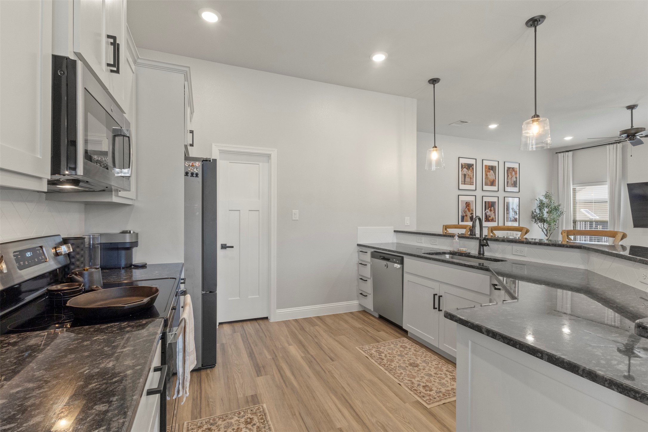 616 Charlotte Lane Burleson TX 76028