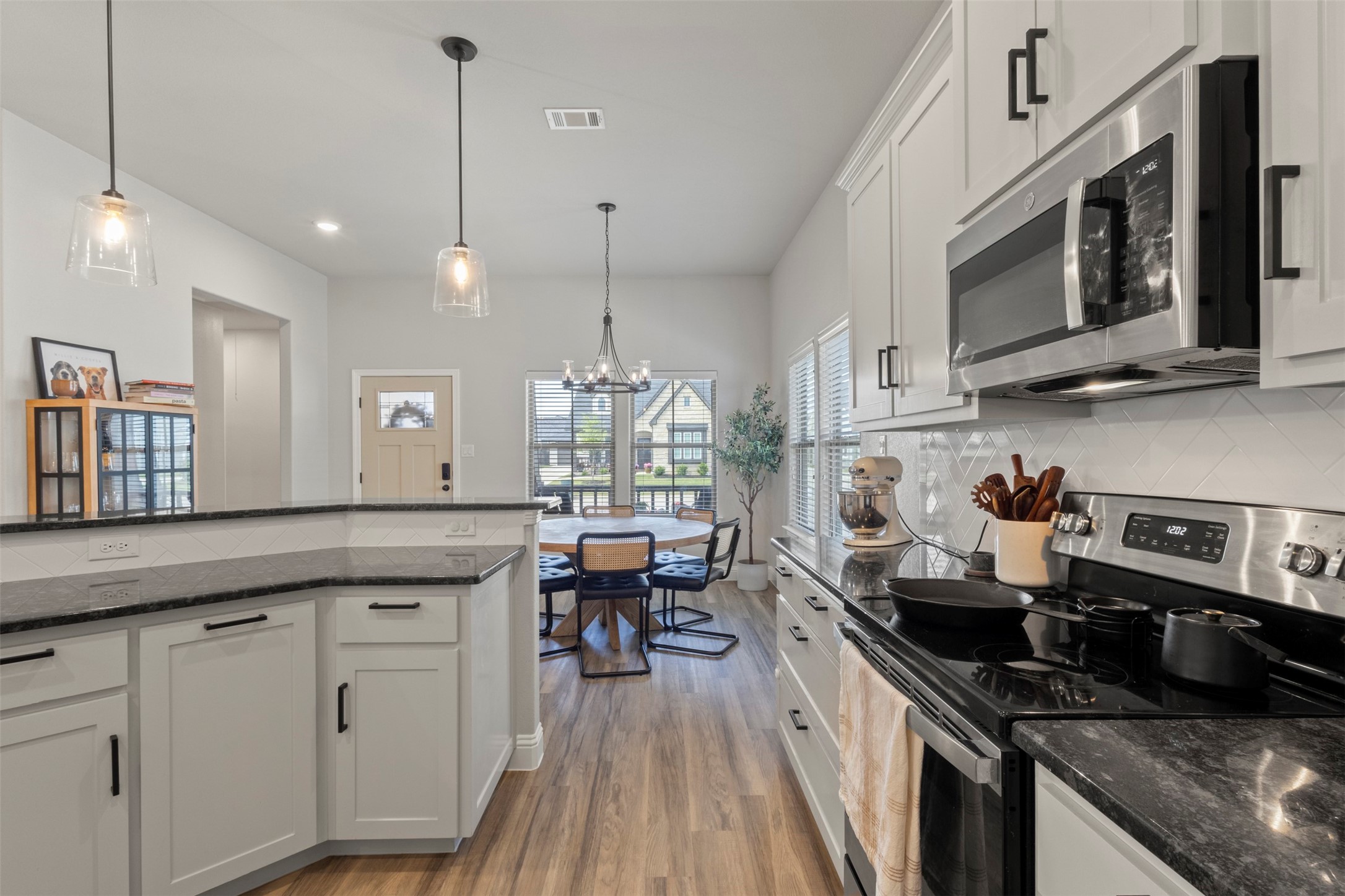 616 Charlotte Lane Burleson TX 76028