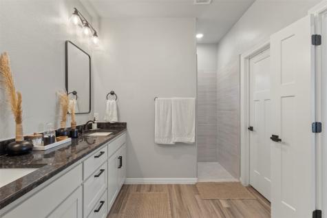 616 Charlotte Lane Burleson TX 76028