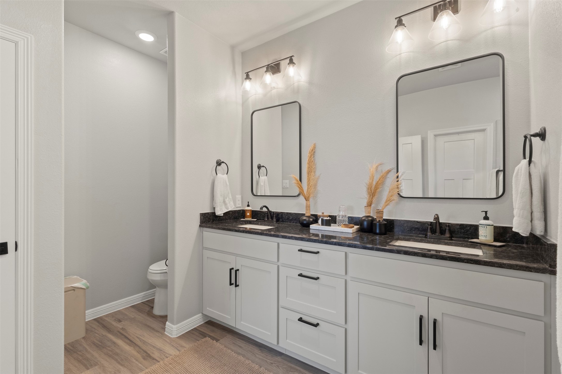 616 Charlotte Lane Burleson TX 76028