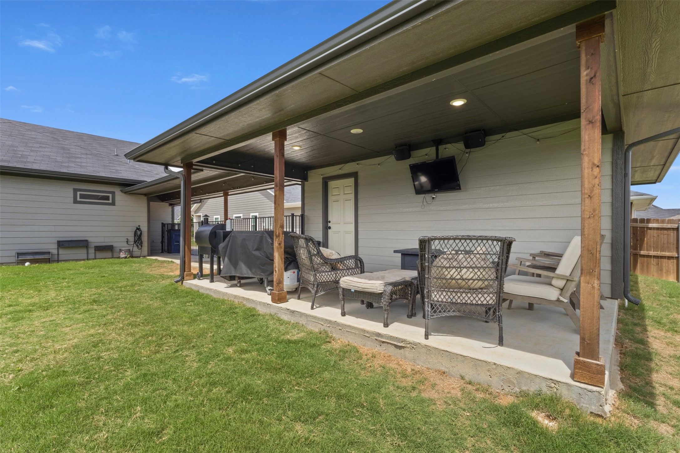 616 Charlotte Lane Burleson TX 76028