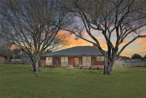 104 Hollie Drive Red Oak TX 75154