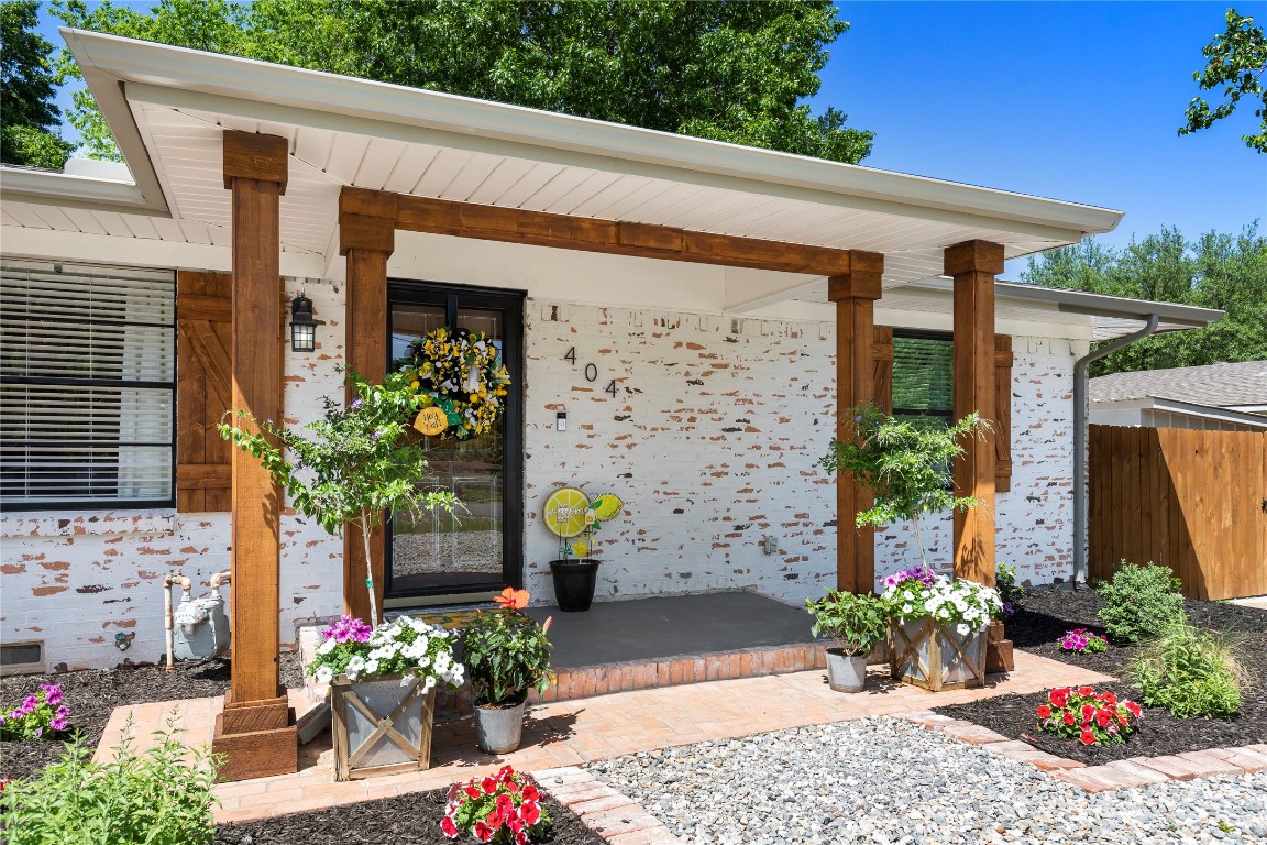 404 Tooley Street Van Alstyne TX 75495