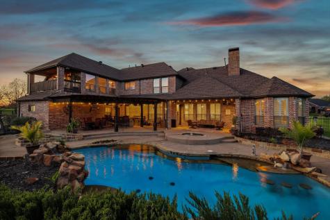 100 Thornhill Circle Double Oak TX 75077