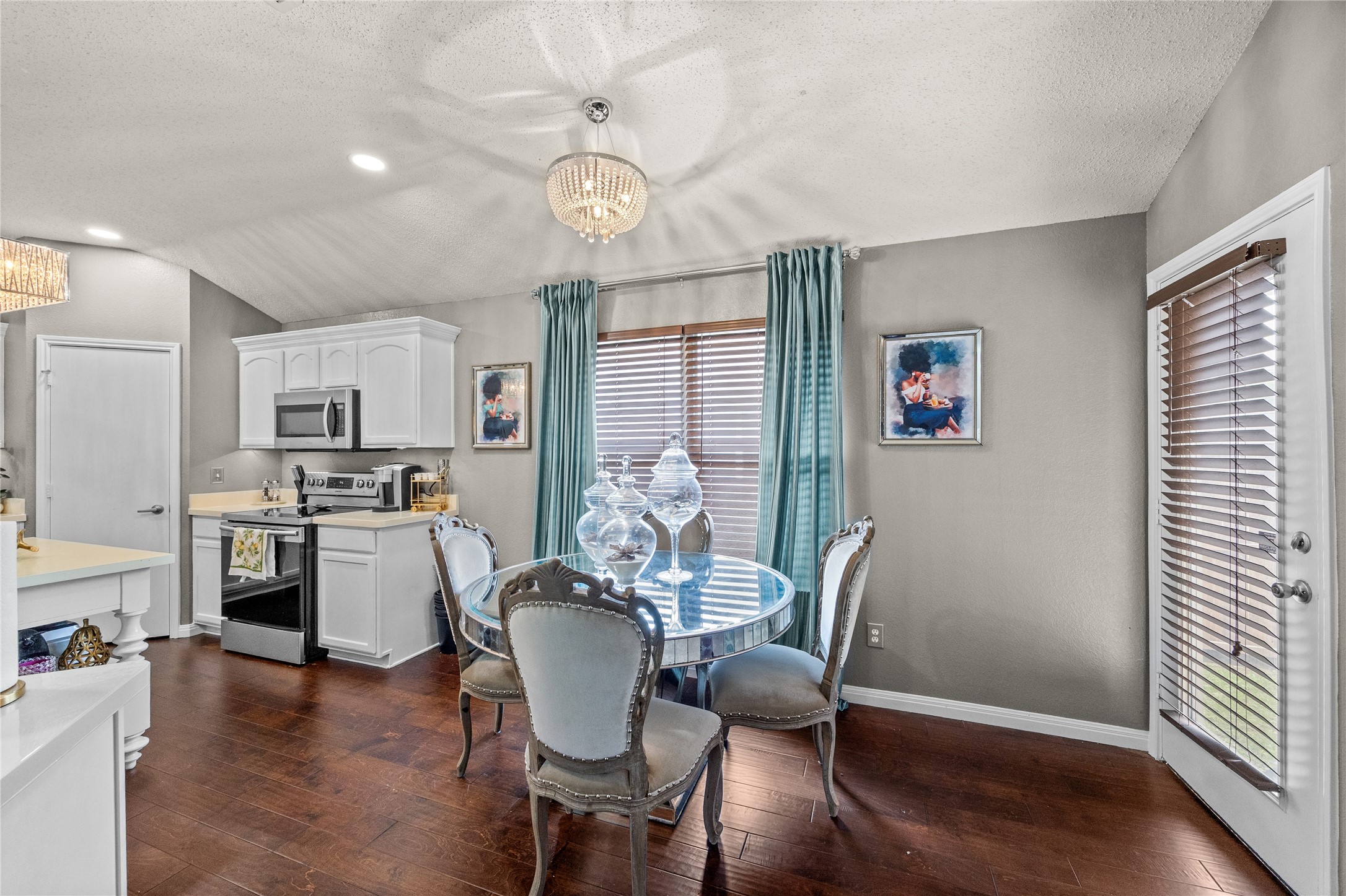 1707 W Venus Drive Lancaster TX 75134