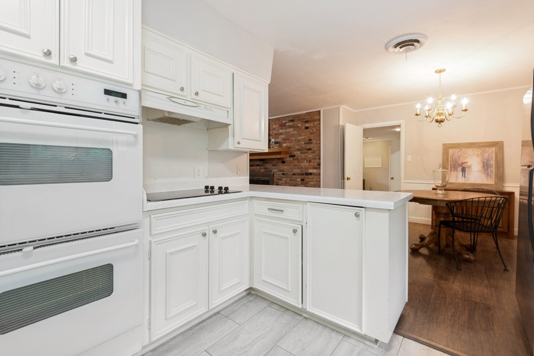 1809 Glenbrook Drive Irving TX 75061