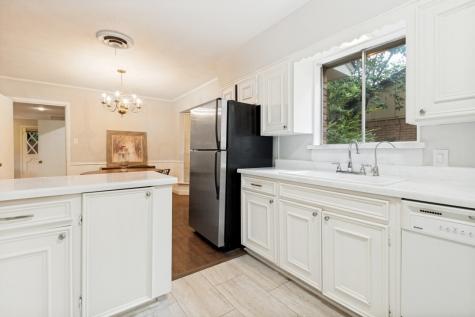 1809 Glenbrook Drive Irving TX 75061