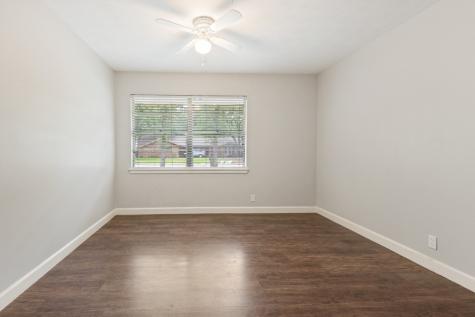 1809 Glenbrook Drive Irving TX 75061