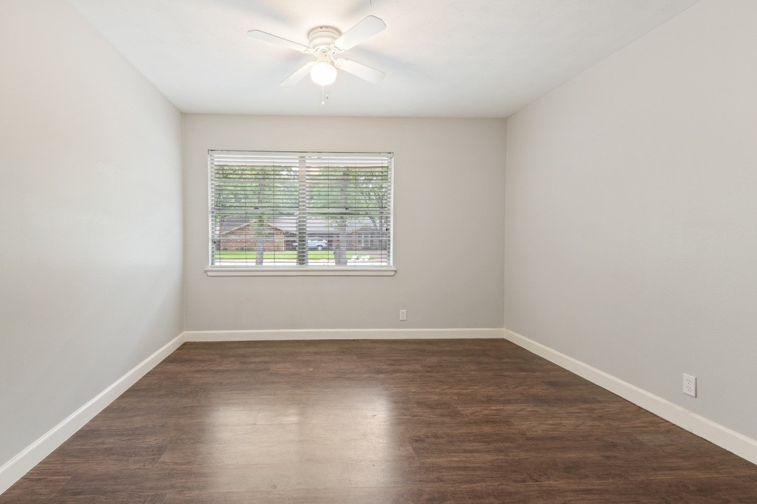1809 Glenbrook Drive Irving TX 75061