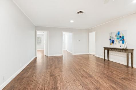 1809 Glenbrook Drive Irving TX 75061