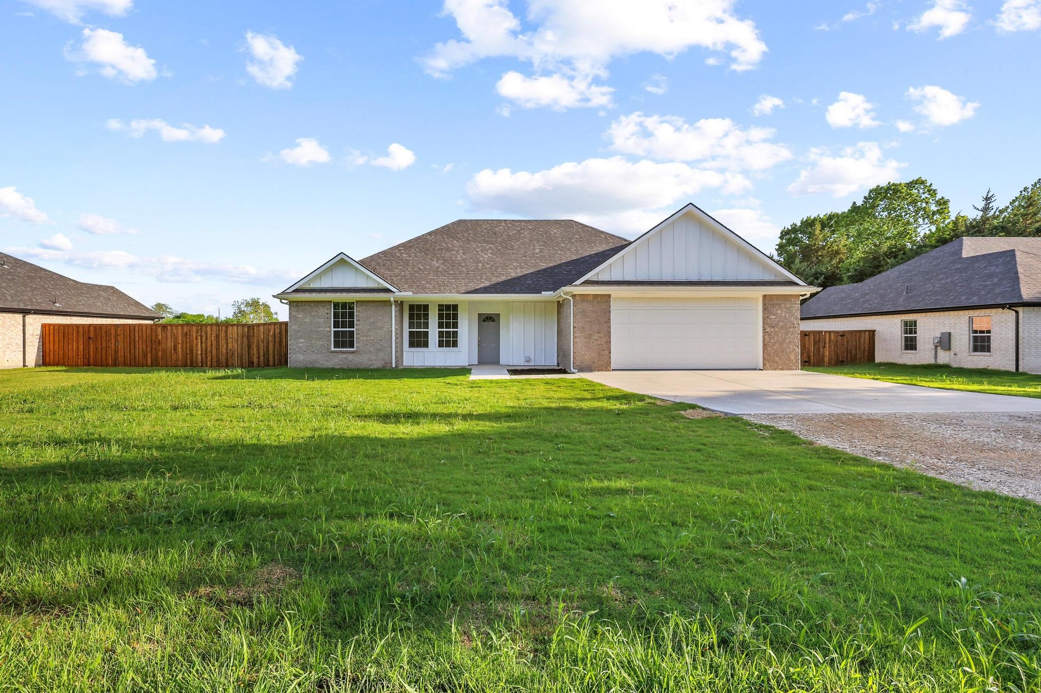 903 W Cardinal Street Ector TX 75439