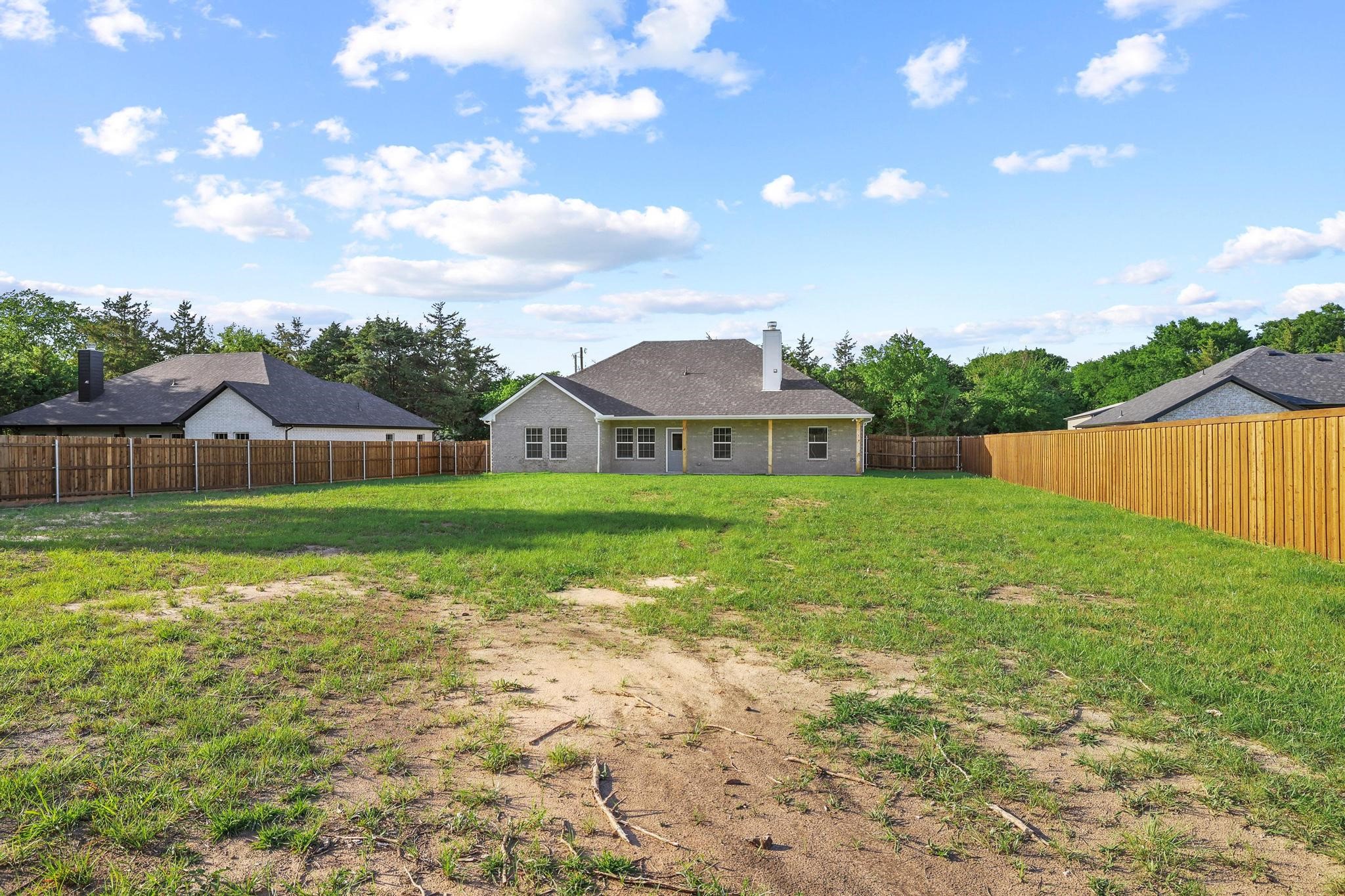 903 W Cardinal Street Ector TX 75439